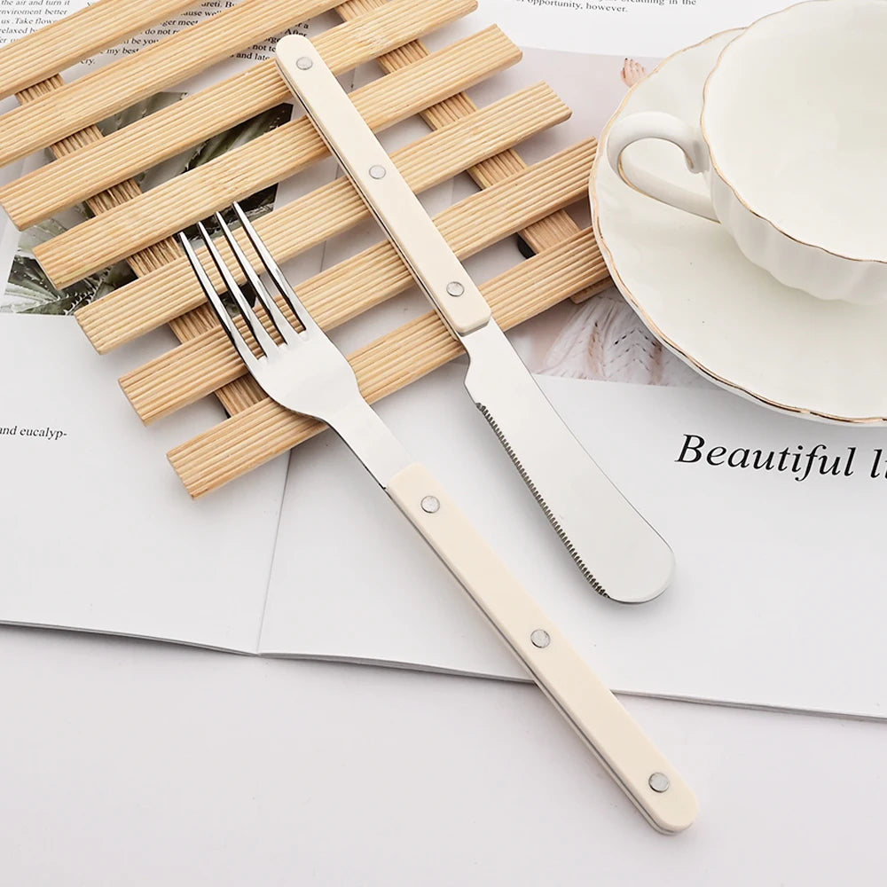 Dine in Style Rivet Cutlery Set