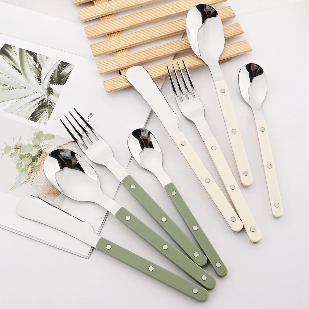 Dine in Style Rivet Cutlery Set