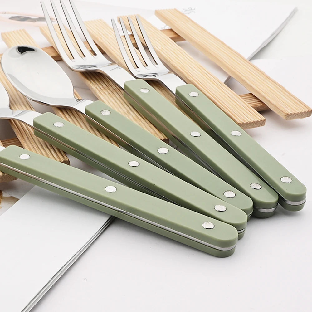 Dine in Style Rivet Cutlery Set