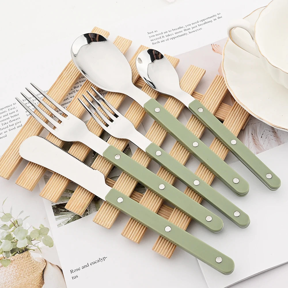 Dine in Style Rivet Cutlery Set